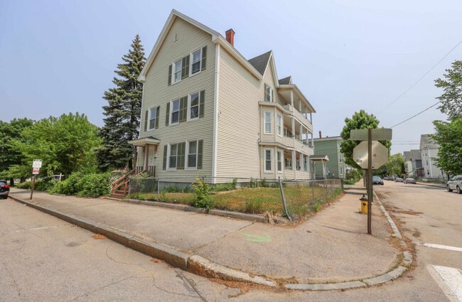 179 Pine St, Unit 2