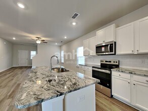 3240 Emberly Dr in Roebuck, SC - Foto de edificio - Building Photo