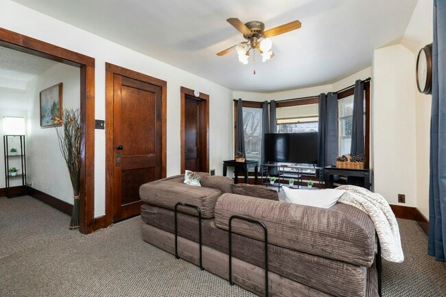 511 S 3rd St in Dekalb, IL - Building Photo - Building Photo