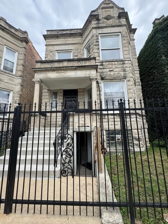 4334 W Monroe St in Chicago, IL - Building Photo