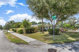 272 NE 13th St in Delray Beach, FL - Building Photo - Building Photo