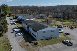 Brookwood Apartments in Columbia, TN - Foto de edificio - Building Photo