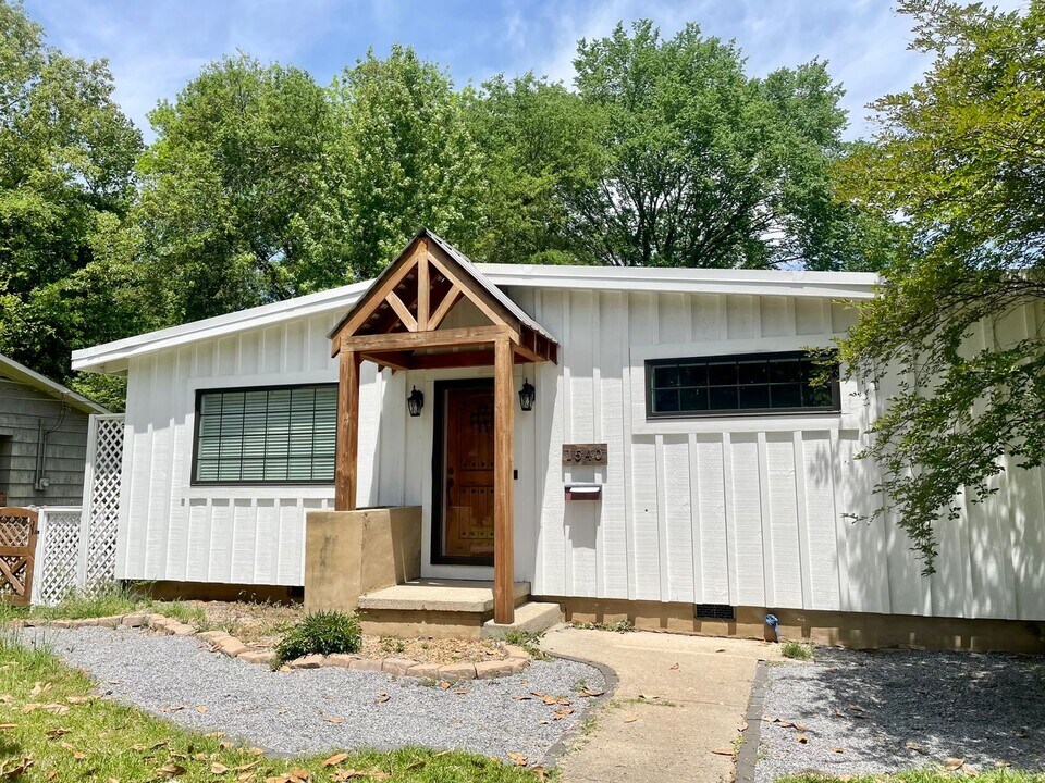 1540 Wilhurst St in Jackson, MS - Building Photo