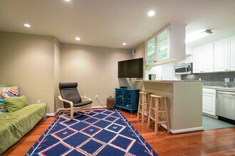 1001 New Hampshire Ave NW in Washington, DC - Building Photo - Building Photo