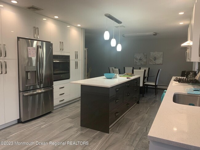 property at 293 Lawrence Ave