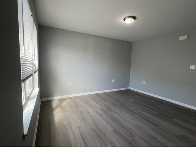 16 Duiguid Dr