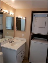 11750 SW 18th St, Unit 403 in Miami, FL - Building Photo - Building Photo