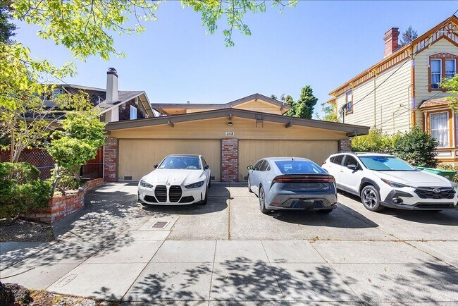 2118 Alameda Ave in Alameda, CA - Building Photo - Building Photo