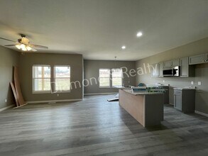 2122 N 26th St in Ozark, MO - Building Photo - Building Photo