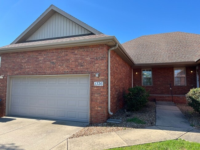 property at 1326 W Sackett St