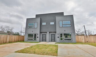 9315 Ashville Dr in Houston, TX - Building Photo