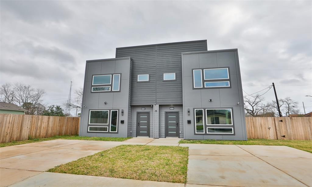 9315 Ashville Dr in Houston, TX - Building Photo