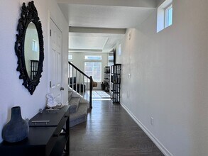 76 S New Castle Way in Aurora, CO - Building Photo - Building Photo