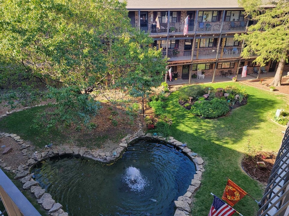 Maple Gardens in Wichita, KS - Building Photo