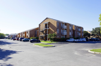 1400 North in San Antonio, TX - Building Photo - Building Photo