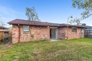 743 Deercrest St in Channelview, TX - Building Photo
