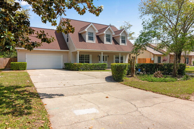 211 Natures Trail Ct NW in Fort Walton Beach, FL - Foto de edificio - Building Photo