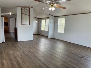 605 Rd 5816 in Cleveland, TX - Building Photo - Building Photo