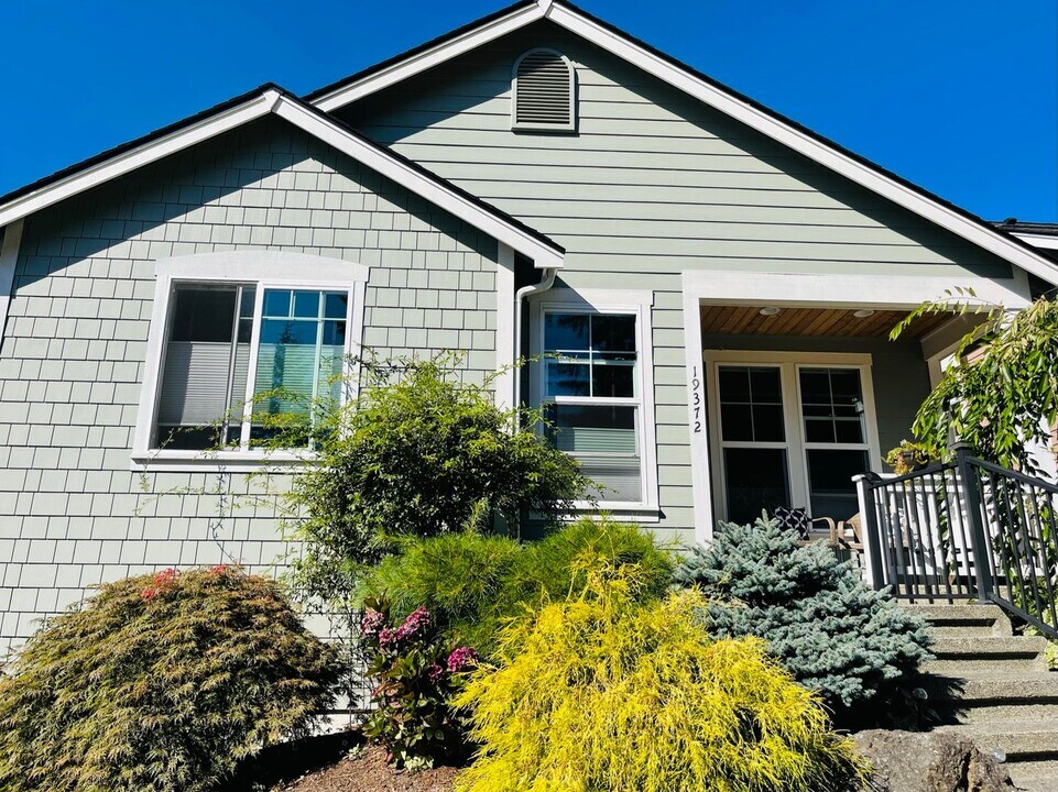 19372 Willet Ln in Poulsbo, WA - Foto de edificio