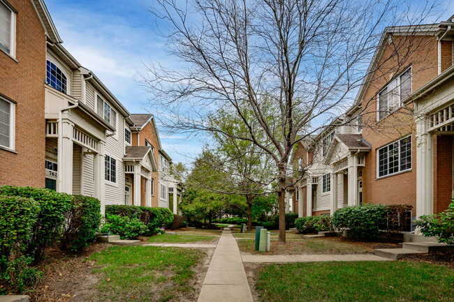 758 Hanbury Dr in Des Plaines, IL - Building Photo - Building Photo