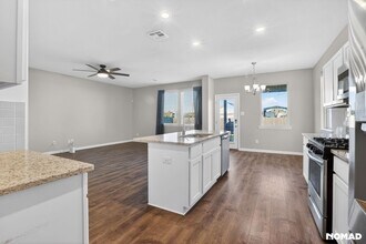 3274 E Blue Heron Dr in Lake Charles, LA - Foto de edificio - Building Photo