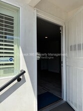 1143 W 163rd St in Gardena, CA - Foto de edificio - Building Photo