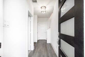 1737 W Cantey St in Fort Worth, TX - Building Photo - Building Photo