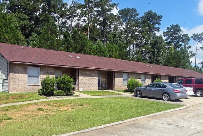 2533 LA-10 in Jackson, LA - Building Photo - Building Photo