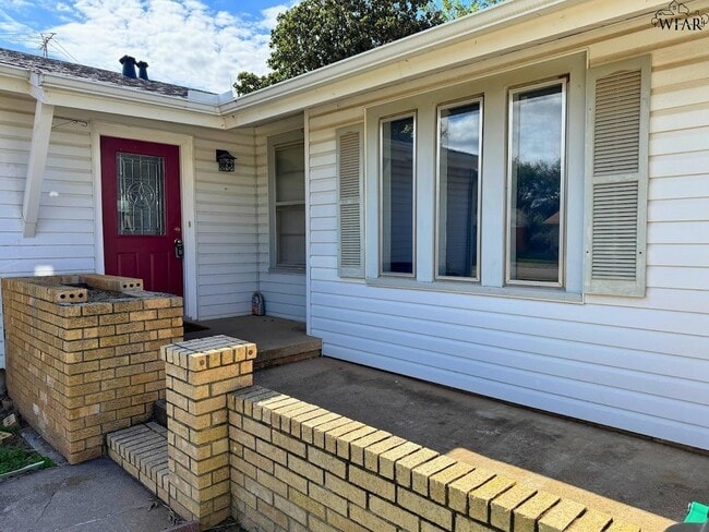 405 Vaughn St in Burkburnett, TX - Building Photo - Building Photo