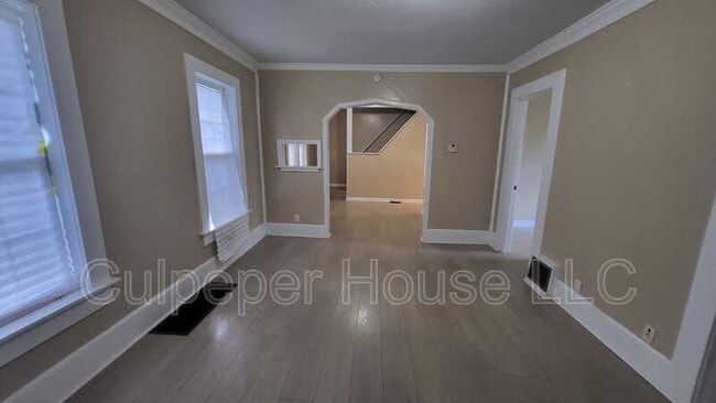 property at 2320 Mellwood Ave