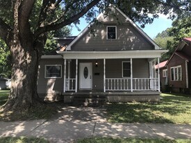 1122 S 9th St in Terre Haute, IN - Building Photo