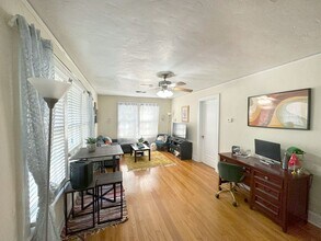 933 SW 5th Ave in Gainesville, FL - Building Photo - Building Photo