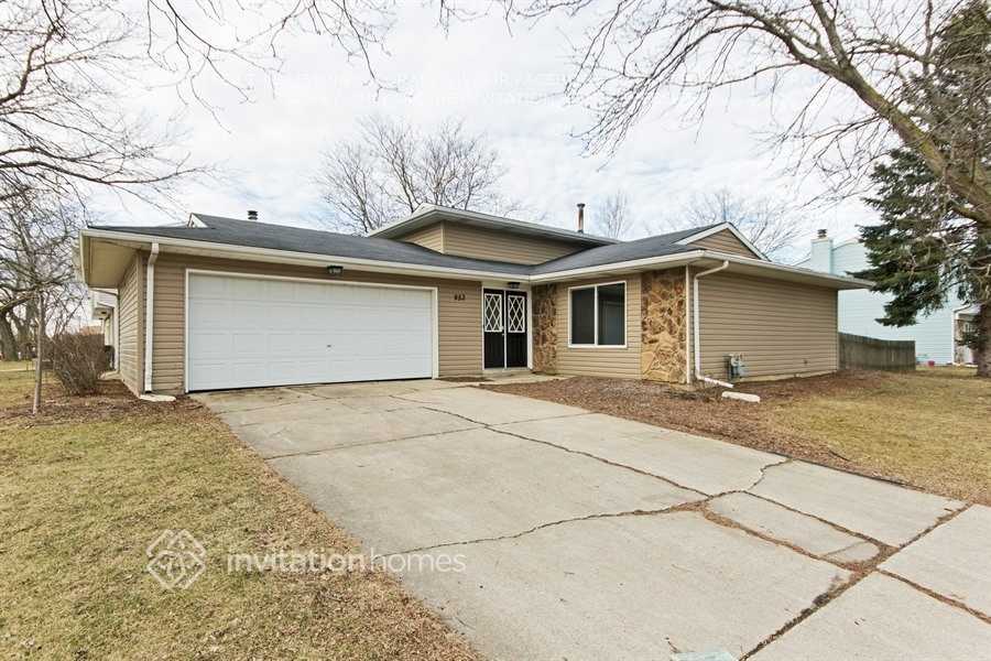 953 Surrey Ct in Joliet, IL - Building Photo
