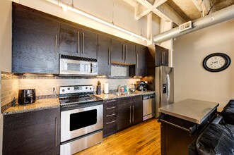 705 Main St in Houston, TX - Building Photo - Building Photo