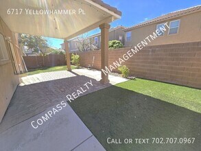 6717 Yellowhammer Pl in North Las Vegas, NV - Building Photo - Building Photo