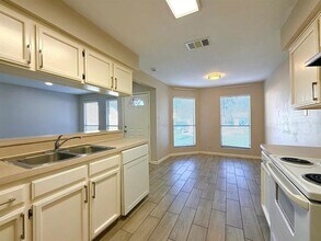 209 E Noton St in Pflugerville, TX - Building Photo - Building Photo