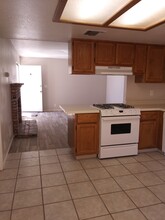 437 S Sunset St, Unit B in Ridgecrest, CA - Building Photo - Building Photo