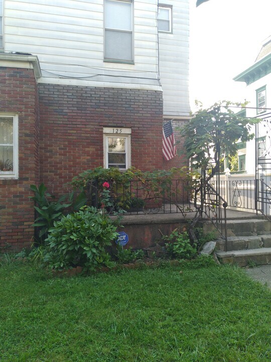 125 Pennington Ave in Passaic, NJ - Building Photo