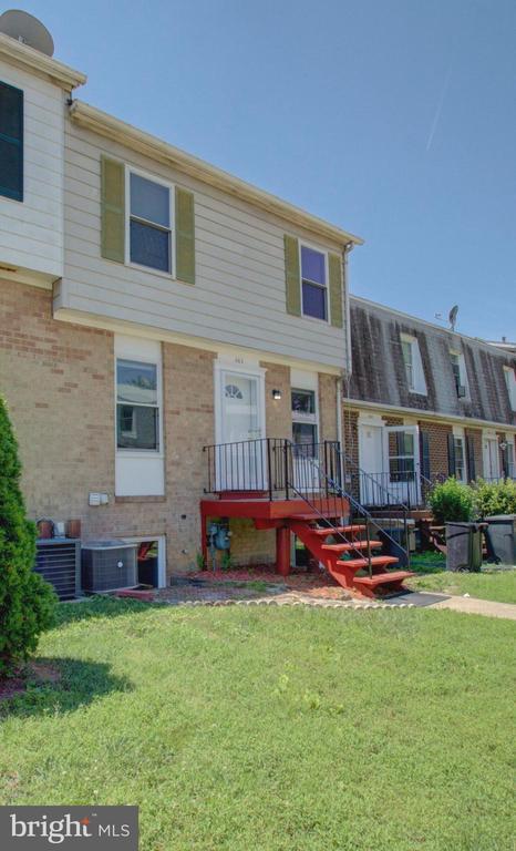 565 W Diamond Ave in Gaithersburg, MD - Building Photo - Building Photo