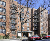 41-25 Case Street in Flushing, NY - Foto de edificio - Building Photo