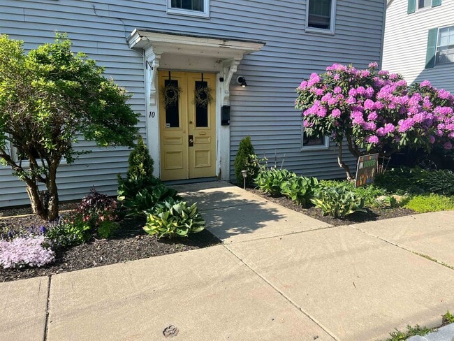 property at 10 Ash St