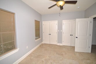 417 Chavanne St in Lake Charles, LA - Building Photo - Building Photo