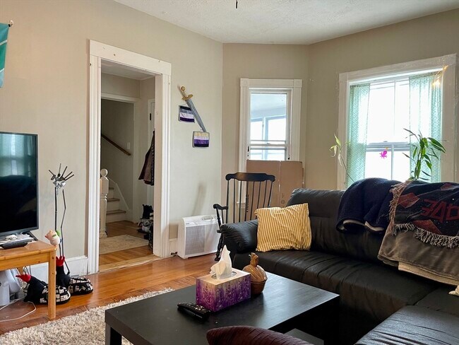 44 Orchard St in Medford, MA - Building Photo - Building Photo