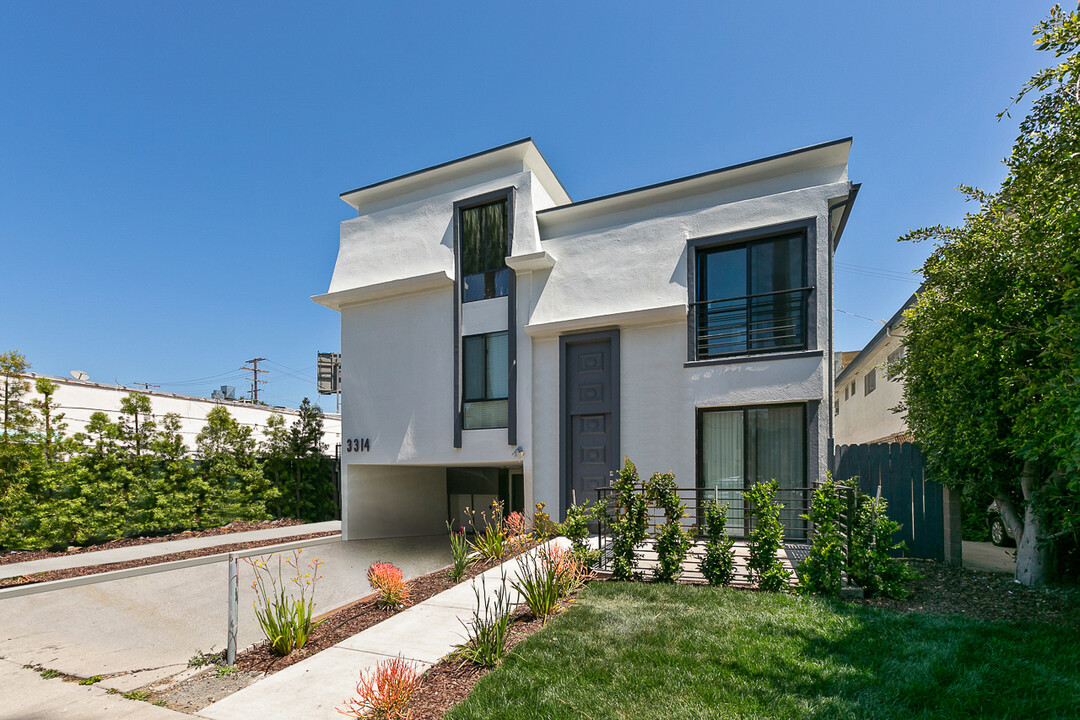 3314 Mentone Ave in Los Angeles, CA - Building Photo