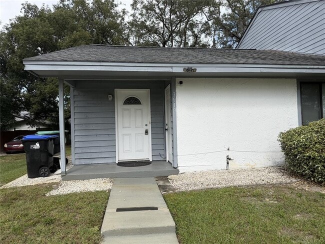 3919 Magnolia Pointe Ln