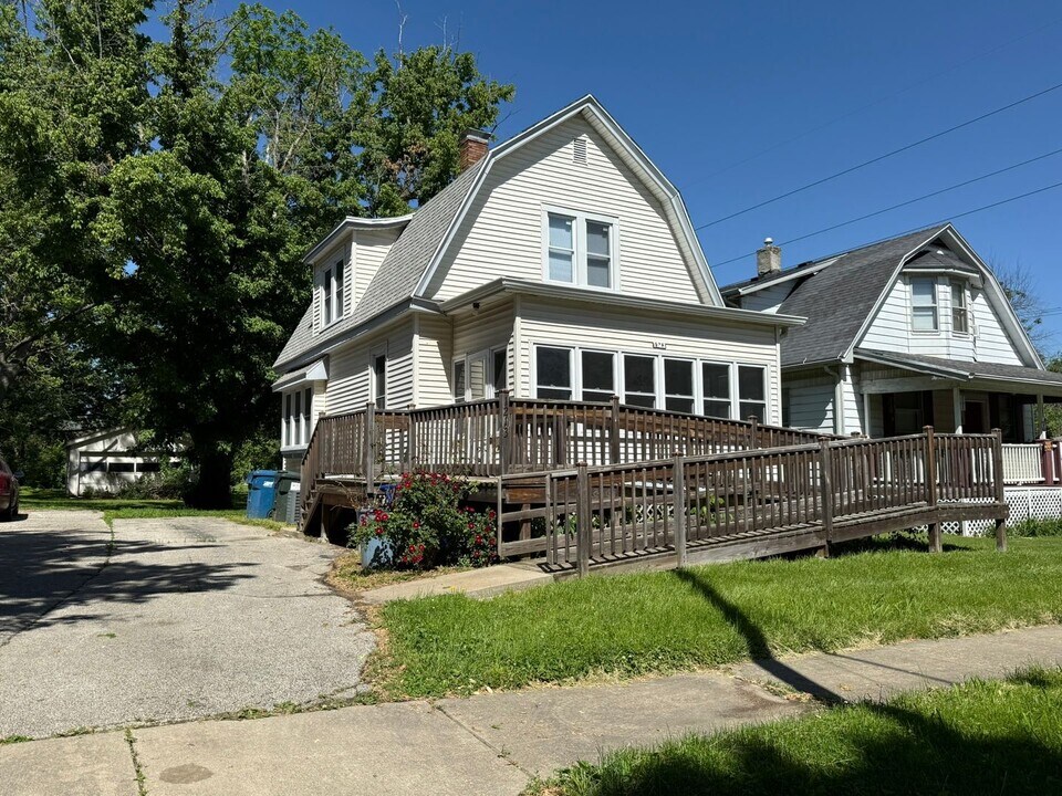 1213 S Illinois St in Decatur, IL - Building Photo