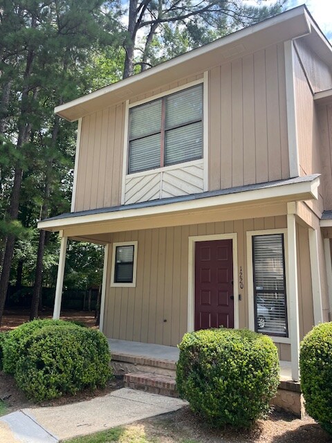 1220 Huntsman Ct in Fayetteville, NC - Building Photo