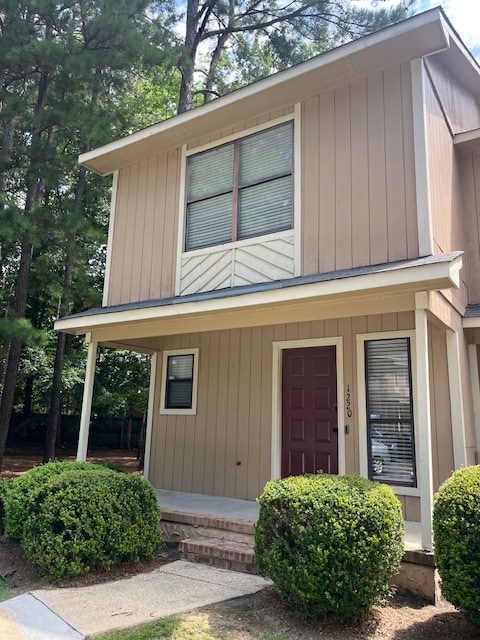 property at 1220 Huntsman Ct