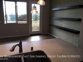 339 S Glendora Ave in Glendora, CA - Building Photo - Building Photo