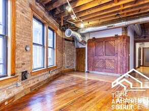 934 W Roscoe St, Unit 2F in Chicago, IL - Building Photo - Building Photo